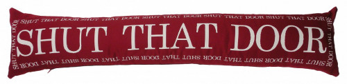 подушка с надписью shut that door в Калининграде