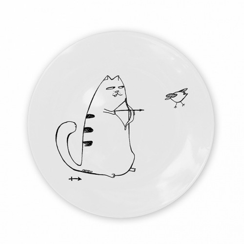 тарелка кот-стрелец в Калининграде
